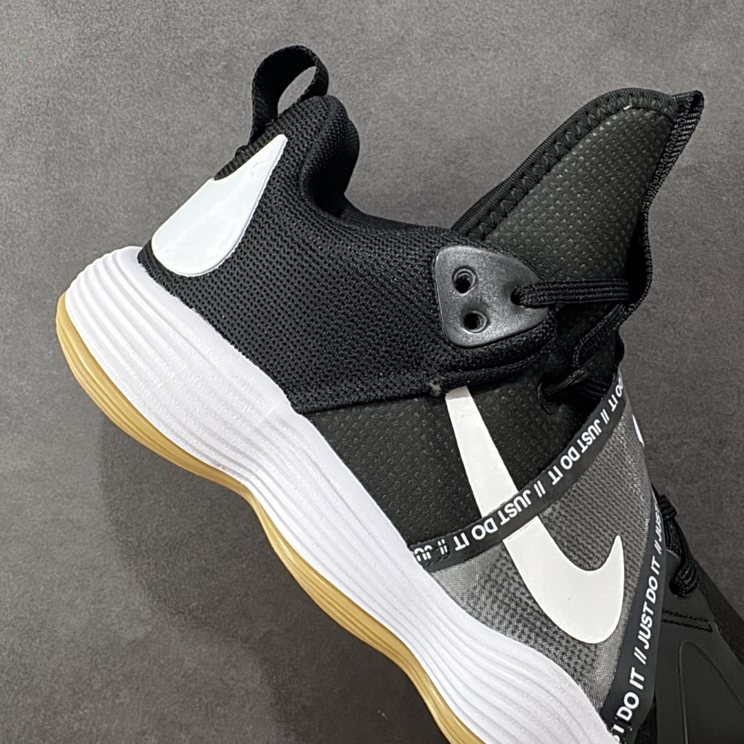  
NK React HyperSet 训练鞋 
低帮减震耐磨 排球篮球双线球鞋 
原鞋开发 全鞋底re