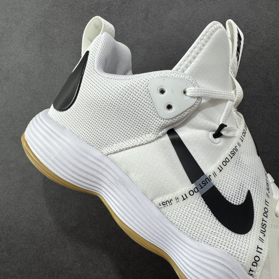  
NK React HyperSet 训练鞋 
低帮减震耐磨 排球篮球双线球鞋 
原鞋开发 全鞋底re