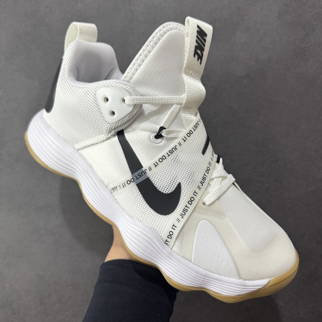  
NK React HyperSet 训练鞋 
低帮减震耐磨 排球篮球双线球鞋 
原鞋开发 全鞋底re
