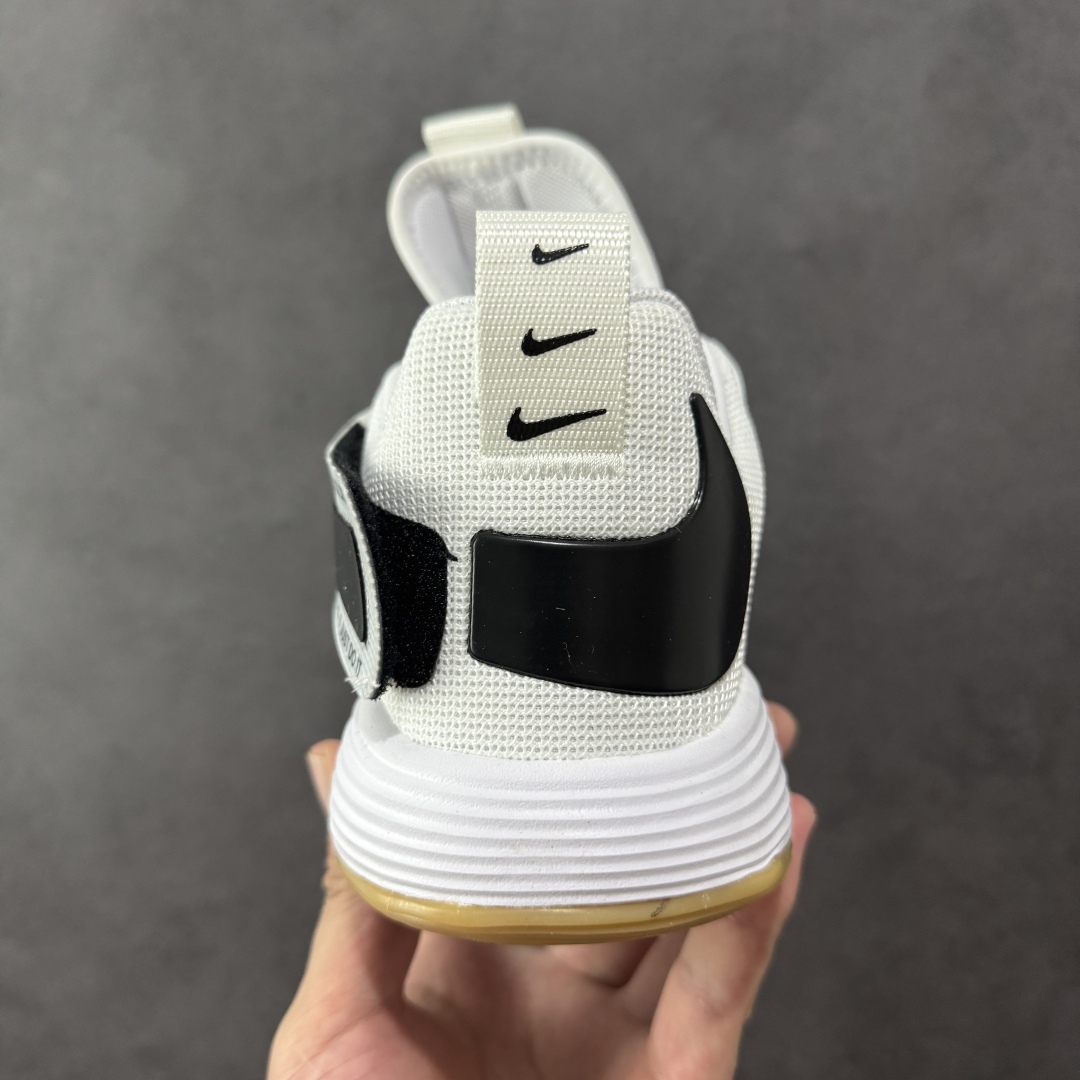  
NK React HyperSet 训练鞋 
低帮减震耐磨 排球篮球双线球鞋 
原鞋开发 全鞋底re