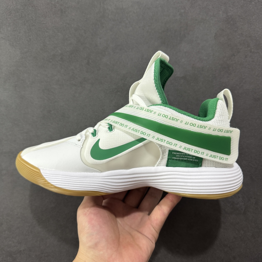  
NK React HyperSet 训练鞋 
低帮减震耐磨 排球篮球双线球鞋 
原鞋开发 全鞋底re