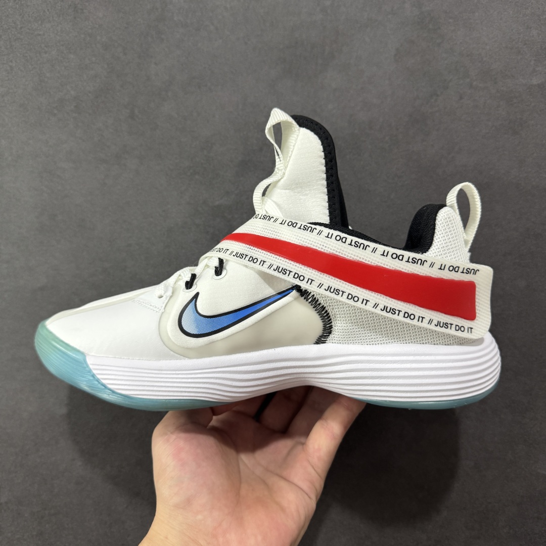  
NK React HyperSet 训练鞋 
低帮减震耐磨 排球篮球双线球鞋 
原鞋开发 全鞋底re