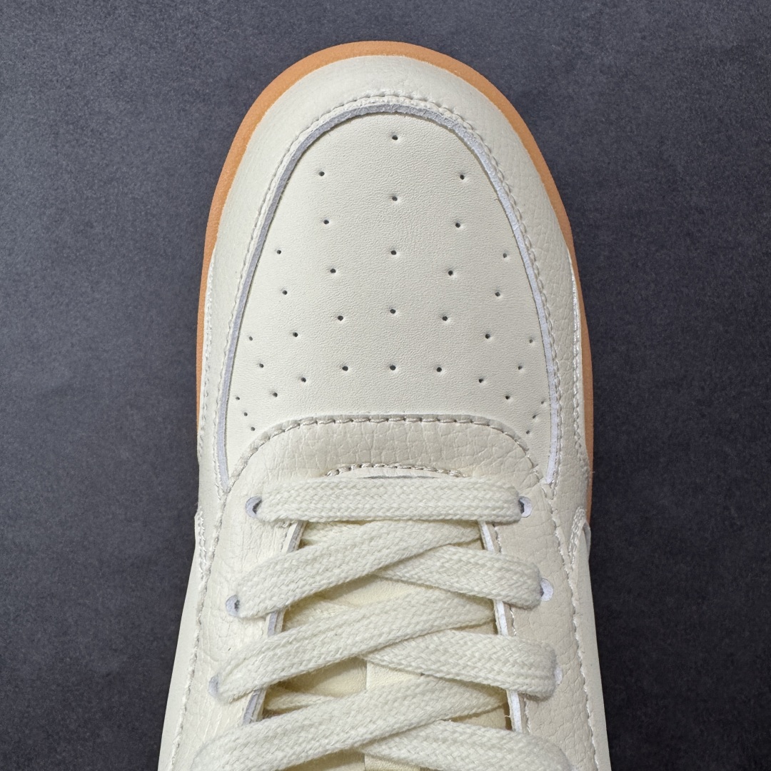 图片[8]-【纯原版】Alo Yoga Recovery Mode 舒适简约 防滑耐磨 低帮 板鞋 男女同款 25s 春夏新款 小白鞋厚底舒适休闲款 alo比耐克更懂女生！上脚超级百搭！而且超级舒适！是厚底款但是上脚一点都不沉重！ 非常轻便！套上袜套搭配更好看！而且还是明星同款推荐～上脚增高显腿细！ 超级适合我们小个子女生～鞋子整体也是经典的拼色撞色设计搭配鞋面细腻的真皮纹路肌理感！！ 材质：牛皮内里羊里 大底：纯天然橡胶大底 尺码：36-45-选品中心