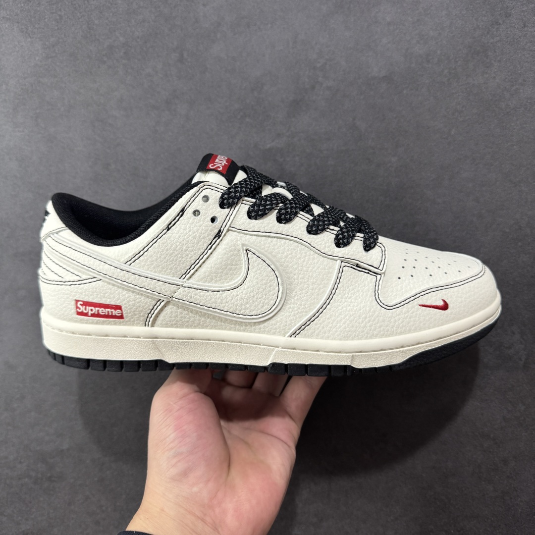 
【纯原】Nike SB Dunk Low Supreme联名 米黑线小红勾 高端定制 低帮休闲板鞋
