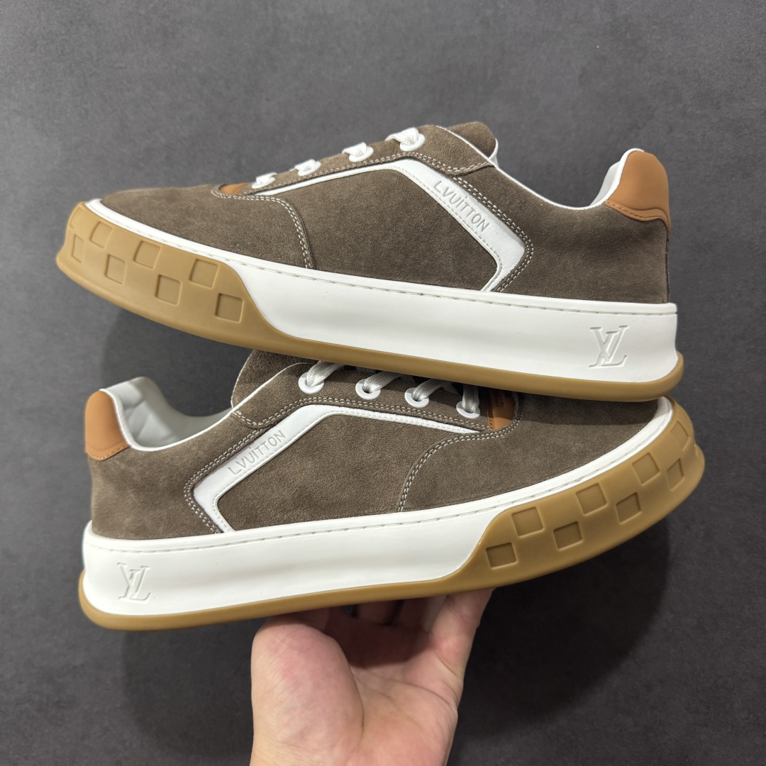 380 广东礼盒版本 LOUIS VUITTON skate sneaker 2025 秋冬男士系列 Classic 牛皮革 圆头系带 低帮 生活休闲鞋