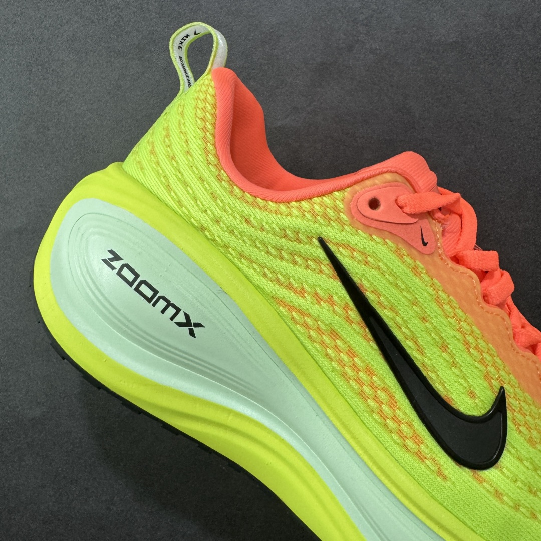  
【纯原】Nike VOMERO PLUS 耐克 舒适减震防滑 低帮跑步鞋
全掌ReactX泡绵中底 