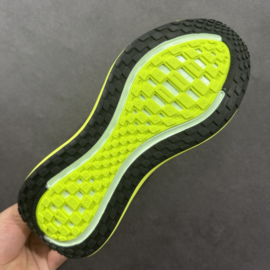  
【纯原】Nike VOMERO PLUS 耐克 舒适减震防滑 低帮跑步鞋
全掌ReactX泡绵中底 