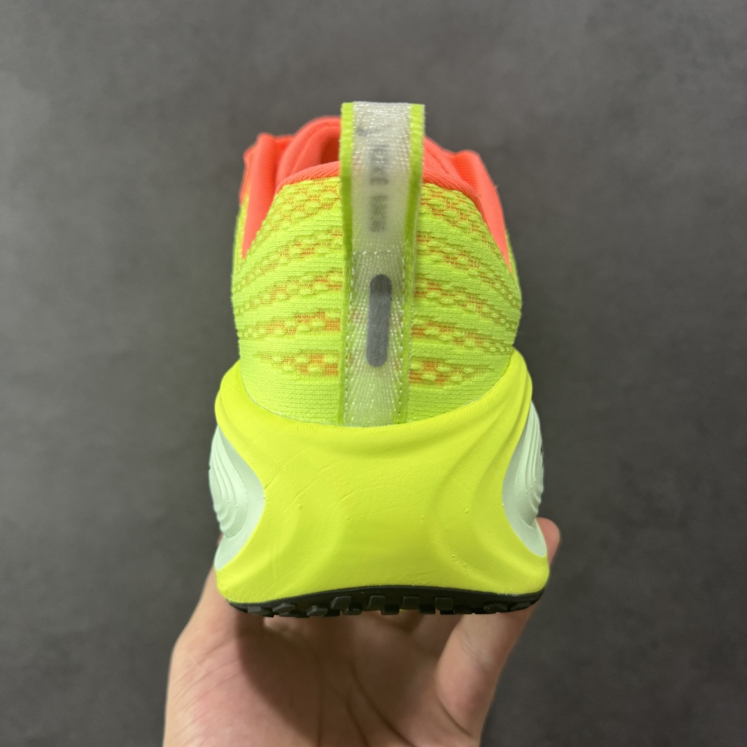  
【纯原】Nike VOMERO PLUS 耐克 舒适减震防滑 低帮跑步鞋
全掌ReactX泡绵中底 