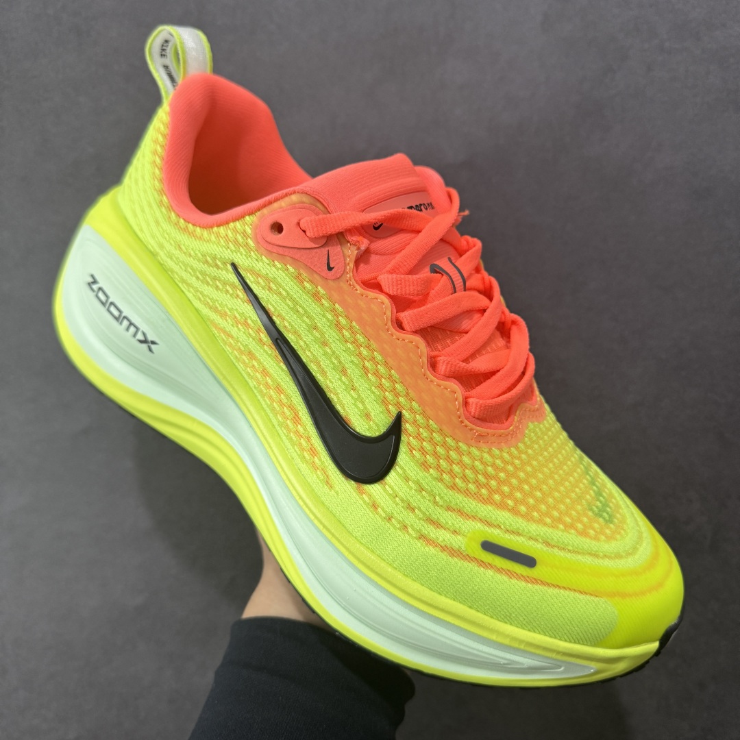  
【纯原】Nike VOMERO PLUS 耐克 舒适减震防滑 低帮跑步鞋
全掌ReactX泡绵中底 