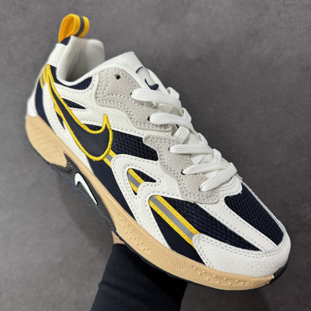 图片[3]-【福利特价】NIKE JAM 系列舒适时尚防滑耐磨低帮生活休闲鞋 FN0314-100 采用鞋面合成皮革与网眼布设计 以便于运动员在霹雳舞运动中的保护和耐穿 中底设计细节采用翻转SWOOSH设计 使得倒立动作时更显帅气 鞋子中的整体结构下降 有助于提供更好的缓震效果 设计语言来与NIKE 2000年跑跑鞋中汲取的材料组合以及设计语言 鞋子在线条处大量采用反光效果 尺码：36 36.5 37.5 38 38.5 39 40 40.5 41 42 42.5 43 44 44.5 45-选品中心