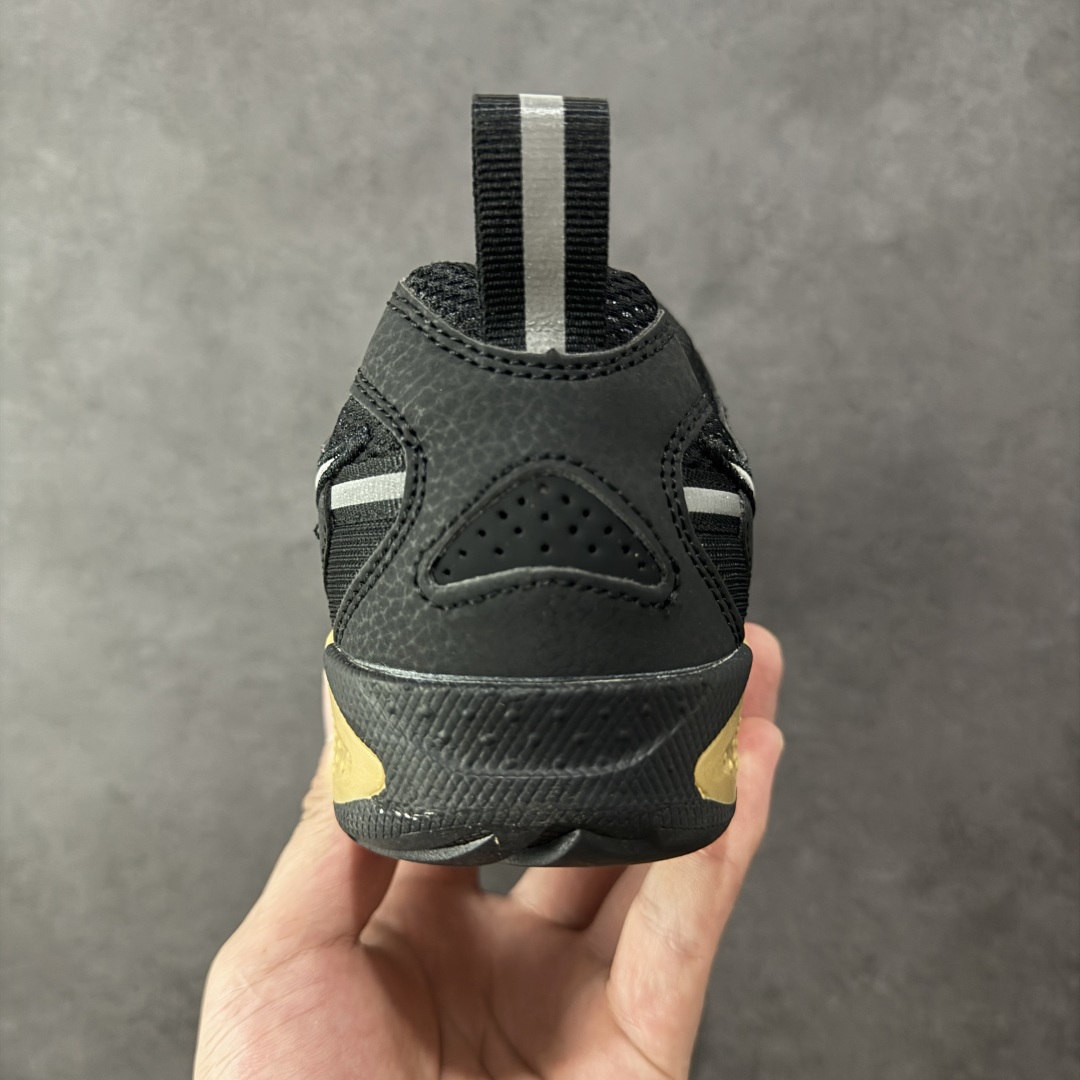 图片[4]-【福利特价】NIKE JAM 系列舒适时尚防滑耐磨低帮生活休闲鞋 FN0314-002 采用鞋面合成皮革与网眼布设计 以便于运动员在霹雳舞运动中的保护和耐穿 中底设计细节采用翻转SWOOSH设计 使得倒立动作时更显帅气 鞋子中的整体结构下降 有助于提供更好的缓震效果 设计语言来与NIKE 2000年跑跑鞋中汲取的材料组合以及设计语言 鞋子在线条处大量采用反光效果 尺码：36 36.5 37.5 38 38.5 39 40 40.5 41 42 42.5 43 44 44.5 45-选品中心