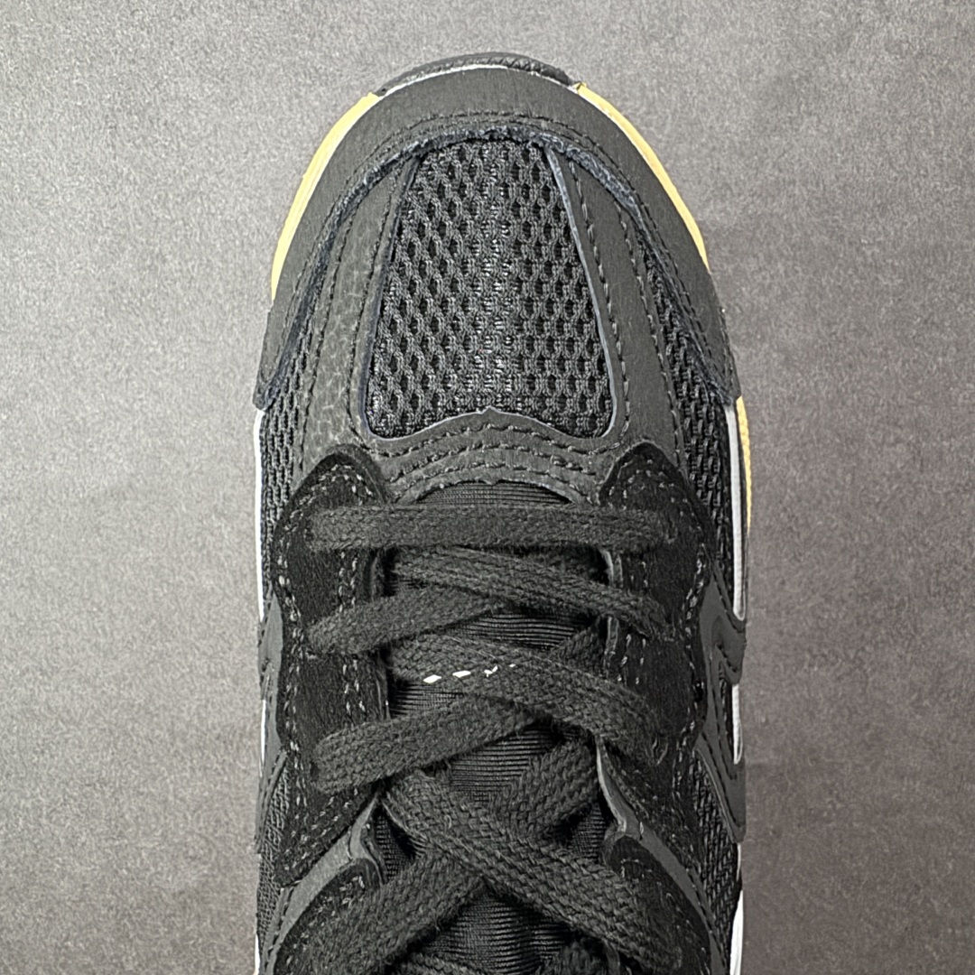 图片[8]-【福利特价】NIKE JAM 系列舒适时尚防滑耐磨低帮生活休闲鞋 FN0314-002 采用鞋面合成皮革与网眼布设计 以便于运动员在霹雳舞运动中的保护和耐穿 中底设计细节采用翻转SWOOSH设计 使得倒立动作时更显帅气 鞋子中的整体结构下降 有助于提供更好的缓震效果 设计语言来与NIKE 2000年跑跑鞋中汲取的材料组合以及设计语言 鞋子在线条处大量采用反光效果 尺码：36 36.5 37.5 38 38.5 39 40 40.5 41 42 42.5 43 44 44.5 45-选品中心