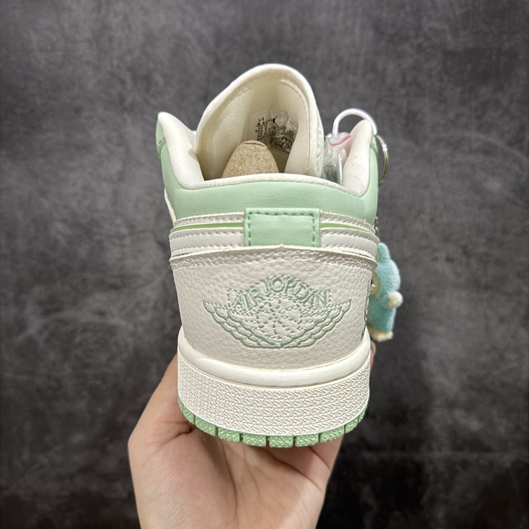  
【纯原】Air Jordan 1 Retro Low x LABUBU 米绿拉布布
官方同步新色 原