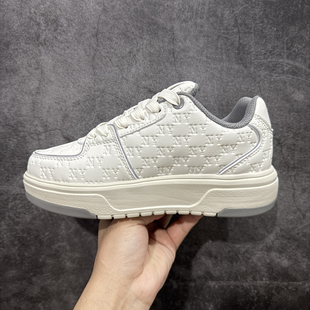 图片[2]-【纯原订单】MLB Chunky Liner Basic NY复古印花学长鞋系列低帮轻量增高厚底百搭休闲运动慢跑鞋板鞋 Korea韩国联名NY美国榄球纽约洋基队限定 市场第一梯队品质 韩国代购版本 MLB专用菱形双针中底布 重点细节中底布带注胶孔 原厂NFC感应吊牌 支持鉴定 一个两位数 原盒原标 全套原楦原纸板原厂数据开发 中韩文保养标贴 绿色防霉片 平台代购专供 独家一比一RB+MD组合大底 高频后跟小人Logo精准对位立体饱满 正确网布加超迁鞋面 转印中底走线紧密 转印Logo工艺表层防刮不掉色 尺码：36 36.5 37.5 38 38.5 39 40 40.5 41 42 42.5 43 44 44.5 45-选品中心