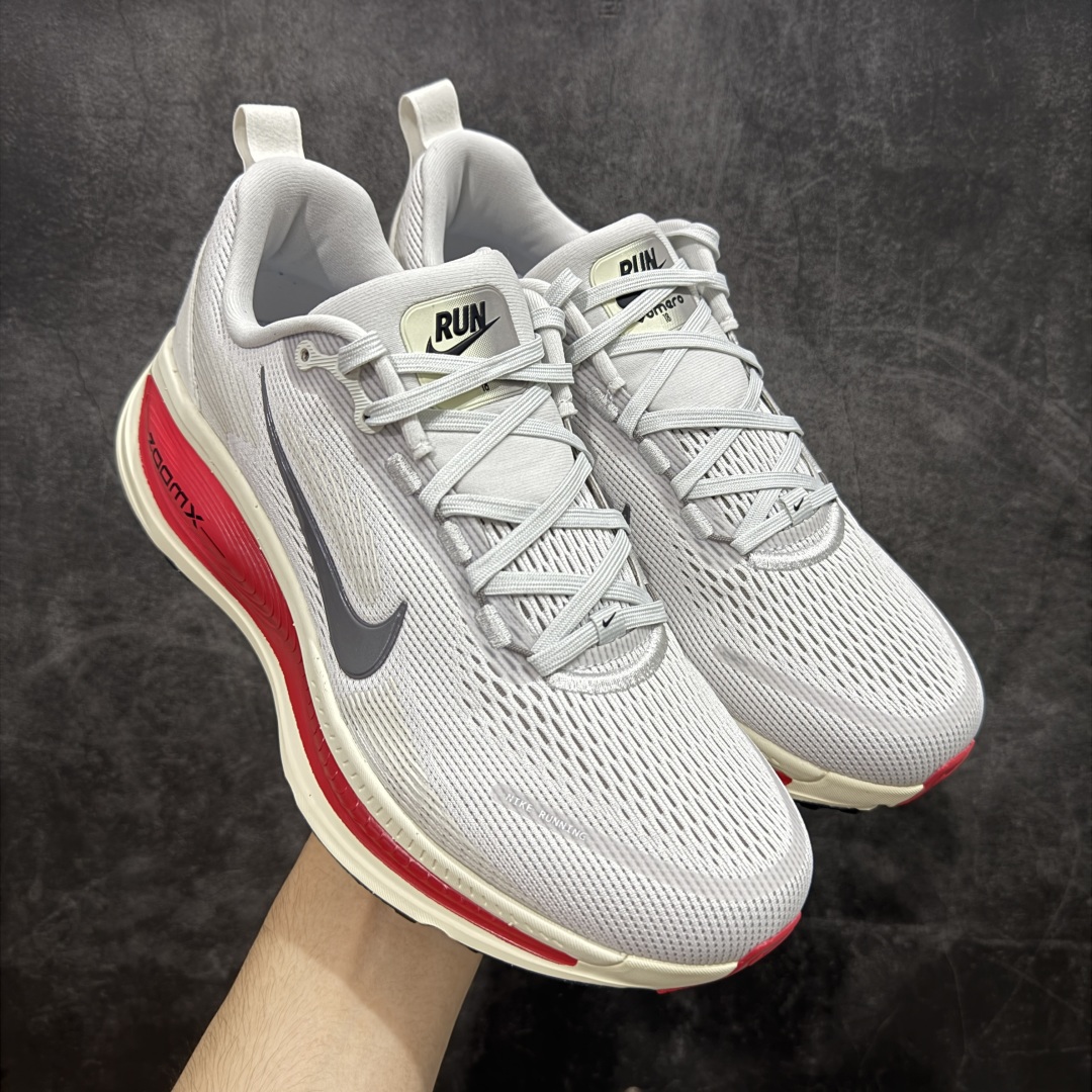  
【纯原】Nike Air Zoom Vomero 18 全新科技运动跑鞋 HM6803-001

