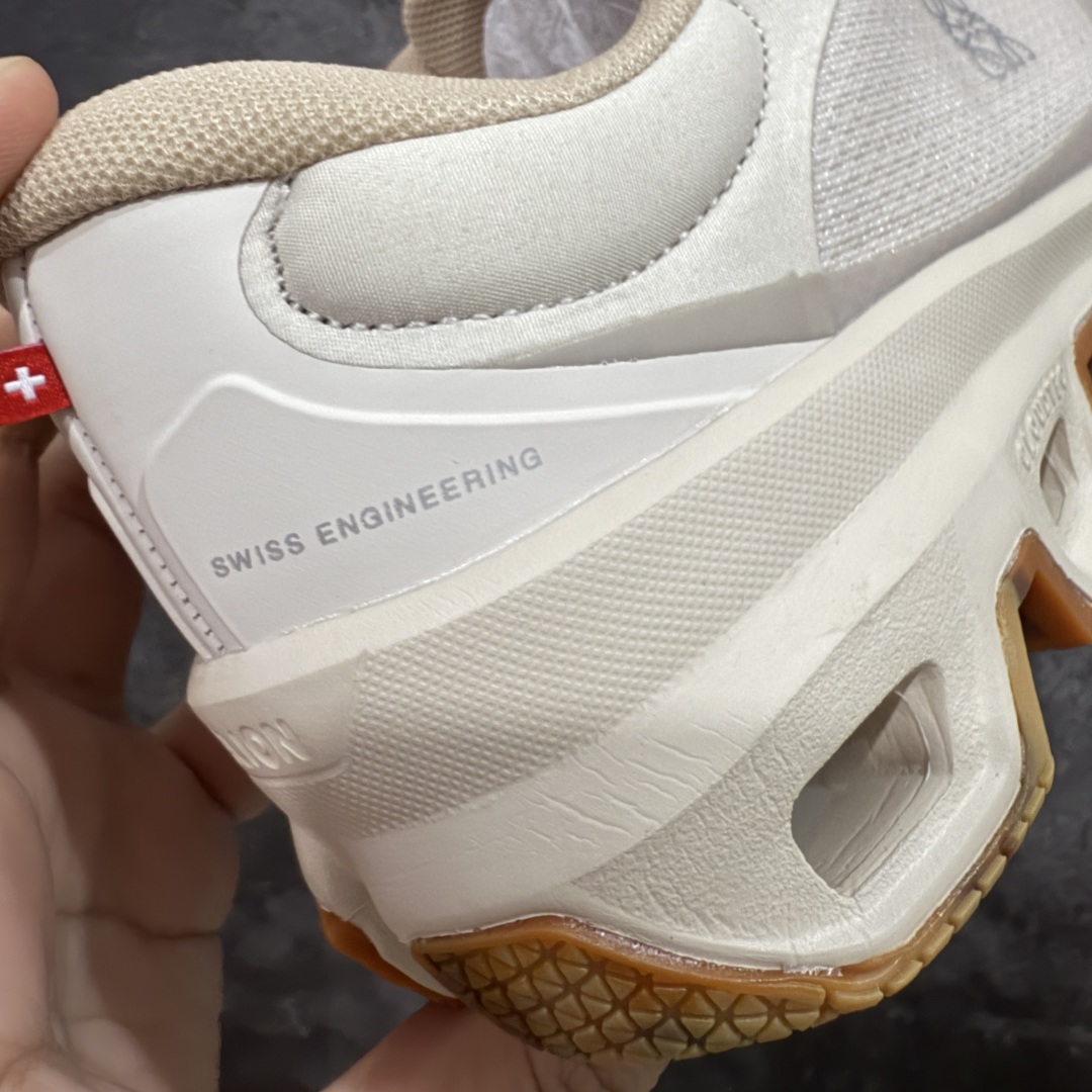 图片[3]-【得物版本】On昂跑 x LOEWE罗意威 Cloudventure 织物 跑步 户外轻便百搭系带 减震 低帮 运动休闲鞋 市面最优版本 附赠原厂布袋 原版开发 原材1比1打造 采用工程飞织网布组合再生聚酯纤维鞋面材质搭载独家隐藏速度中板 镂空CloudTec科技 泡棉缓震中底 黑科技跑出圈的时尚运动新宠 尺码：36 37 38 39 40 41 42 43 44 45-选品中心