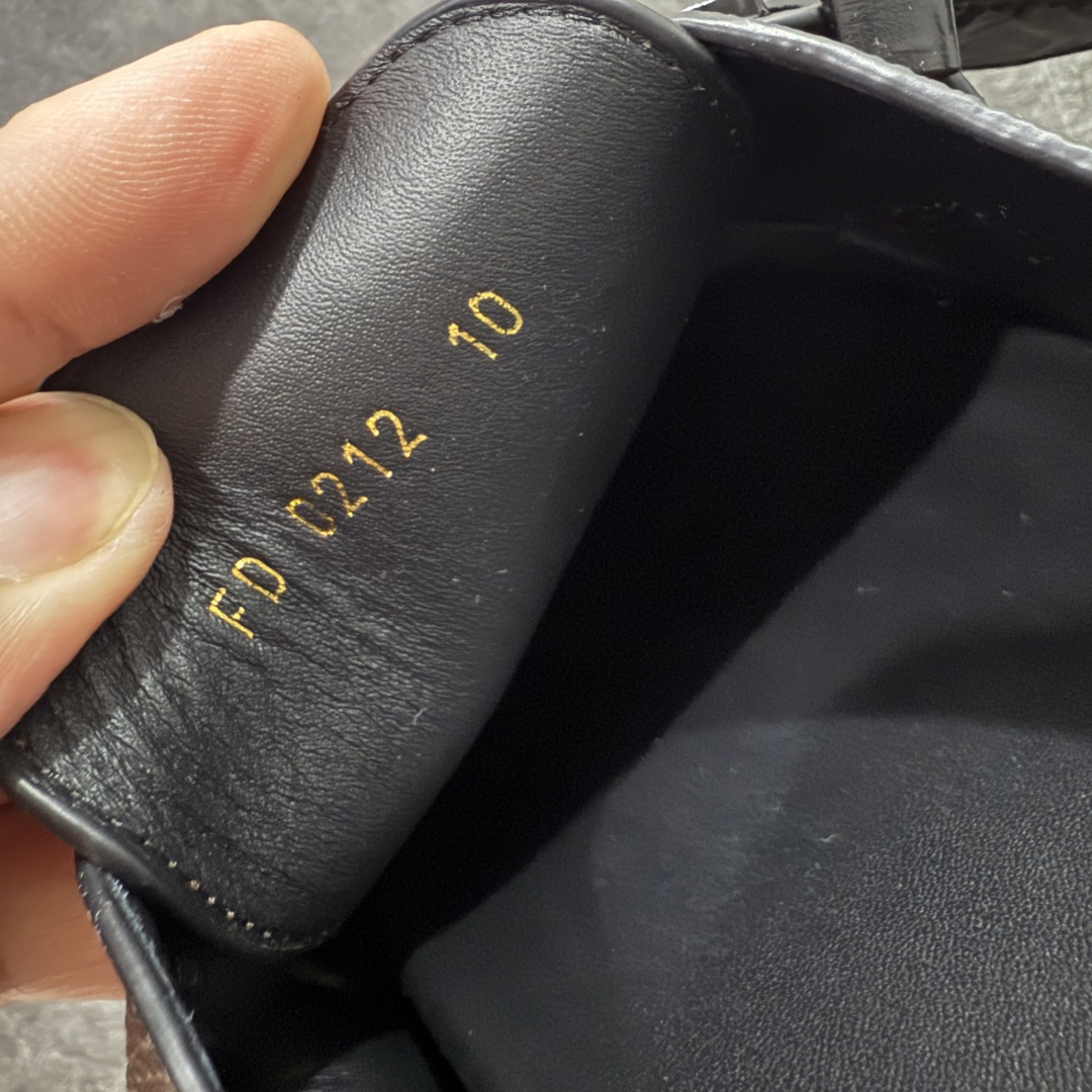 图片[2]-【佛山超A版】Louis Vuitton Easy LV皮革拼接博肯半包头拖鞋凉鞋全网首发 原版开发纳米级复刻独家私模大底内里采用全粒面头层牛皮原厂进口特A9级真正1：1老花鞋面（9级为最顶面料）印花对点对位定制电镀五金整体还原度95%以上经典老花永不过时！原版发售9800+ 尺码：383940414243444546-选品中心