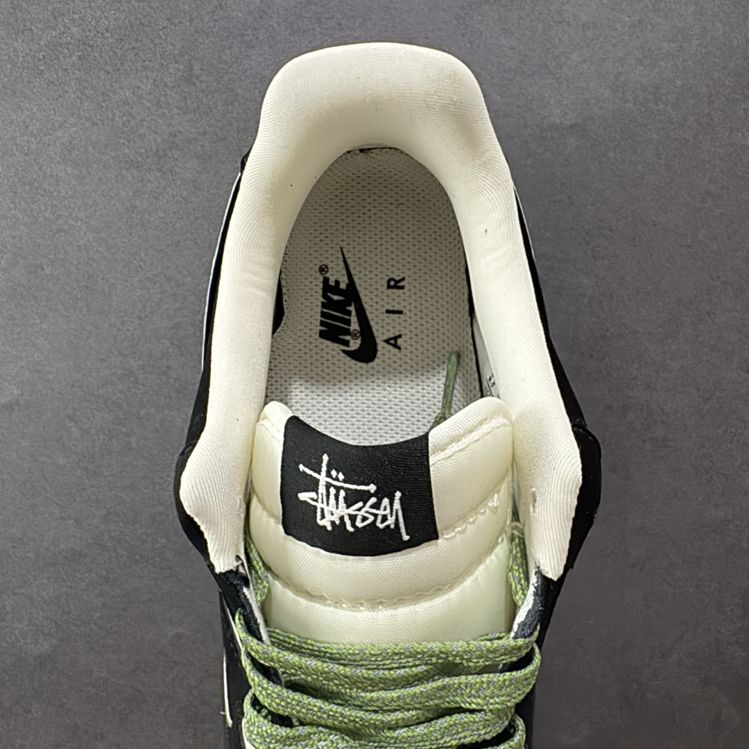 定制版 Nike Air Force 1 '07 Low “斯图西联名——米黑绿红标”空军一号 低帮 运动鞋 休闲鞋 KJ1688-014