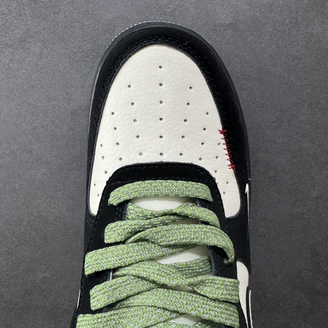 定制版 Nike Air Force 1 '07 Low “斯图西联名——米黑绿红标”空军一号 低帮 运动鞋 休闲鞋 KJ1688-014