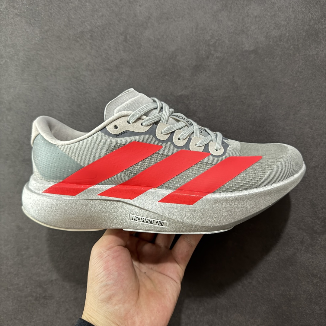 【HD版本】Ad Adizero Evo SL M 阿迪超轻透气缓震跑鞋  以令人难以置信的138克重量,刷新了跑鞋轻量化的记录,阿迪在材料科学和工艺技术上的深厚积累。  全新鞋款采用Lightweight Upper材料,让穿着者几乎能够体验到一种\