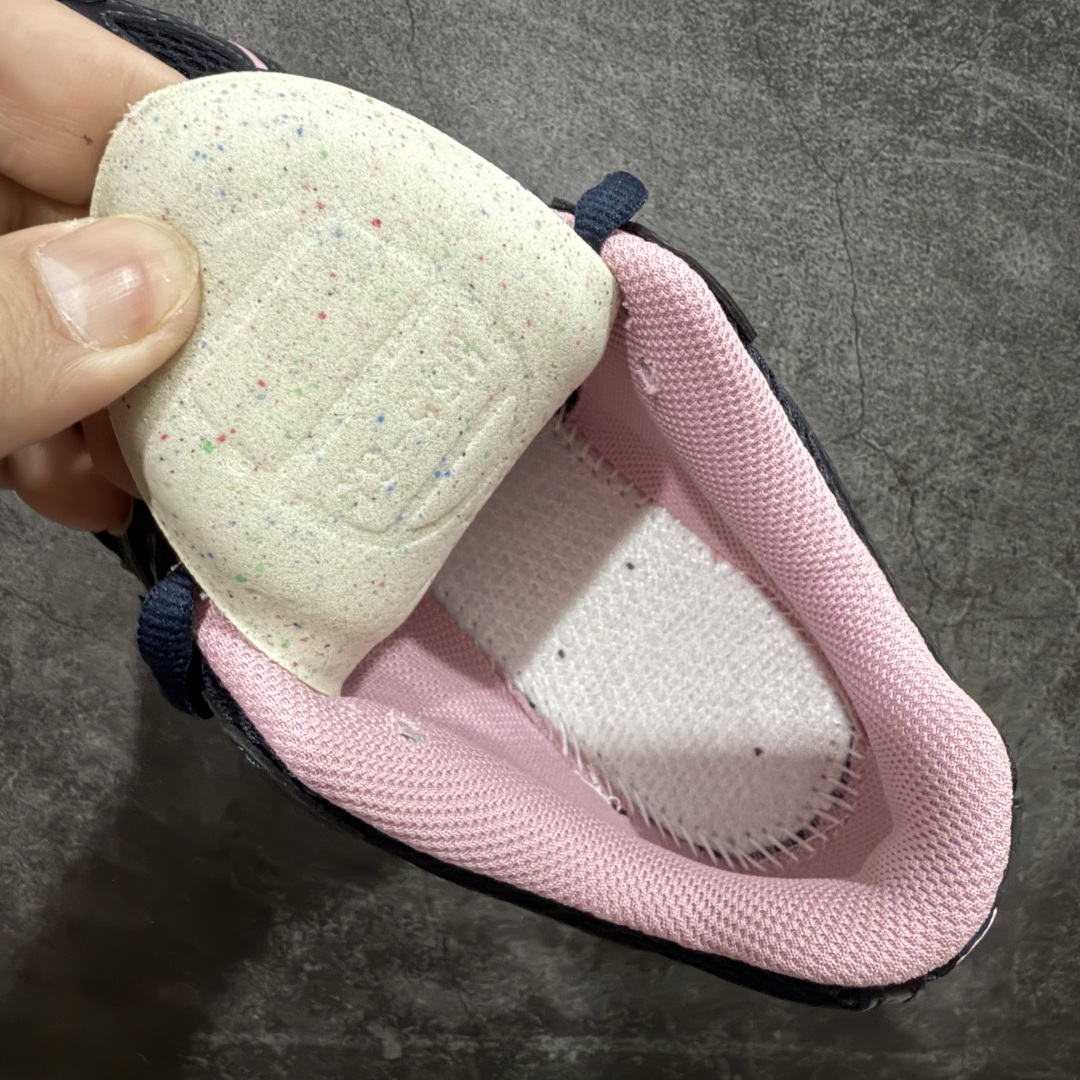 图片[9]-【M版纯原】新百伦New Balance NB1906 U1906RCU 黑粉 全套原楦原纸板原厂数据开发 进口三明治网面 原装进口皮料正确绒感卡色 正确中底拉帮中底网布细节 原厂标裁 带紫光防伪 定制后跟透明水晶模块 冲裁组合 大底贴合程度胶水上色把控完美 整洁度挑战全网艺术家 多道序QC把关品质完善 匠心打造 耗时两个月开发完成 工艺极其复杂难度可想而知 新开独立私模大底 全网唯一正确六层组合大底 高端零售专供产物 尺码：36 37 37.5 38 38.5 39 40-选品中心