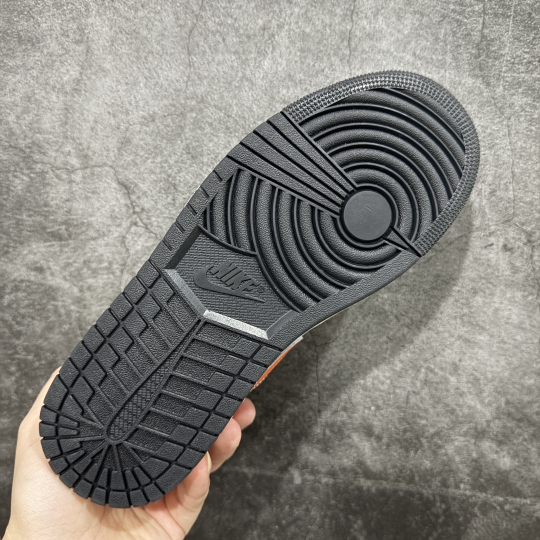  
Air Jordan Low AJ1 乔1 低帮文化休闲运动板鞋 白橙扣碎 -081

市面中低帮最