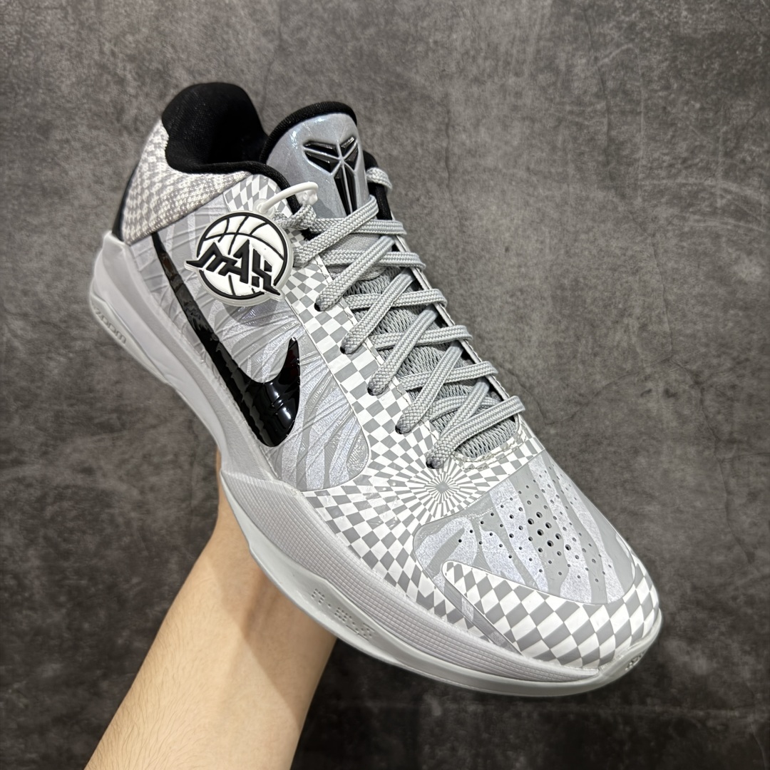  NK Kobe 5 Protro Zebra
科比5代 白灰斑马 灭世纯原出品🔥
#搭载最高工艺标准 
