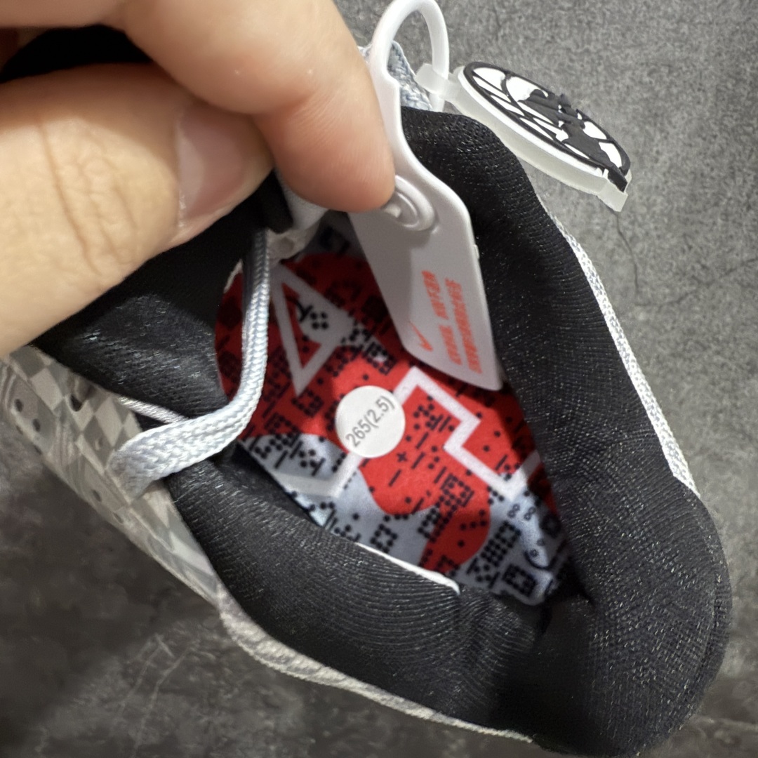 图片[7]-NK Kobe 5 Protro \”Zebra\” 科比5代 白灰斑马 灭世纯原出品🔥 #搭载最高工艺标准 版型 、外观、 细节、 用料、 不同于市场主流货品 。拒绝杀猪套牌纯原套路！欢迎对比品鉴 🌪外观升级点：鞋头冲孔 后跟海绵填充 飞线质感 碳板纹理 纸板对位 悉数升级对标ZP‼ 🌪用料升级点：前掌气垫➕后掌马蹄zoom（增配）澎湃脚感 完美解决正品后掌泡棉衰减问题‼ 🌪版型尺码升级：海外球员版 前掌包裹提升 尺码增加US13 47.5码 适配 职业球员 灭世纯原海外球员版『质 价 比』拉满，拳打杀猪🐷纯原，脚踢一眼假通货。 高端外贸渠道口碑爆炸🔝 货号：CD4991-003 尺码：39 40 40.5 41 42 42.5 43 44 44.5 45 46 47.5-选品中心