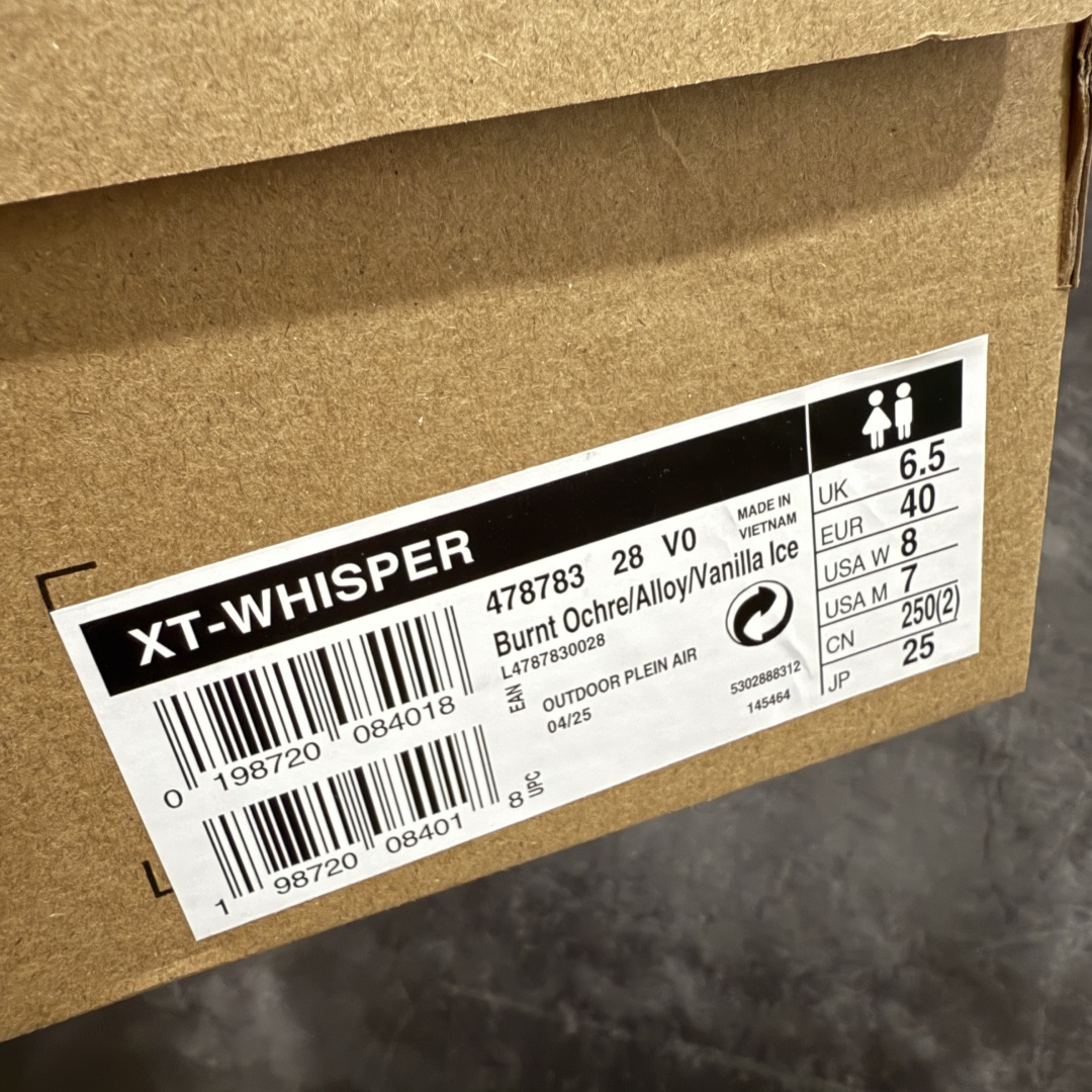 图片[9]-【666版本】SALOMON 萨洛蒙 XT-WHISPER 舒适百搭耐磨轻便低帮 休闲越野训练城市通勤跑步鞋 男女同款 灰红 纯原外贸平台特供订单 耗时半年巨作 #全套原纸板楦头开发 #原厂特供网布配套加持 #确保原汁原味 完美呈现版型 #原档数据独家私模五层组合大底 #男女鞋同步官方开发至46 #原装Ortholite轻量化鞋垫 #中底布带钢印编号 原厂TPU锁扣 #进口港宝加持 后跟自然饱满 还原公司包裹性 #鞋面采用SENSIFT贴合技术 #全方位贴合包裹脚型 #鞋跟部鞋底牵引设计 #提供强大的抓地性能 #更适应野外崎岖不平的道路 #基于 SALOMON 初代 XT 鞋身造型并搭载 4D ADVANCED CHASSIS™ 大底打造而成 为这款 XT-WHISPER 带来了多项足部控制与保护等功能性 如在运动过程中控制左右晃动的过程而提高稳定性、改善长途越野过程中足中到足尖的过渡、提高感知岩石的精确度以抵抗尖锐物体对脚底的伤害以及采用动态缓冲来增强穿着舒适感 从而减轻疲劳感 使 XT-WHISPER 成为一双舒适且安全的户外之履 货号：478783 尺码：36 36.5 37.5 38 38.5 39 40 40.5 41 42 42.5 43 44 45 46-选品中心