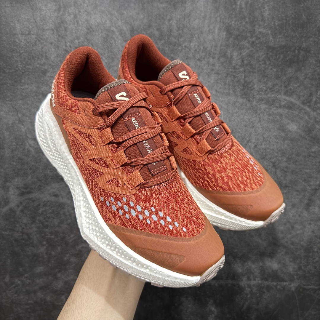 【莞顶礼盒版】Salomon 萨洛蒙Aero Glide GRVL 3代 超轻 户外 休闲 运动鞋 跑步鞋 輕巧鞋身 即使運動或日常 更容易配搭 采用 OrthoLite 鞋垫及鞋面採用透氣網眼材料 令雙腳保持乾爽及舒適感 避免悶熱感中底採用高回彈EVA 材料,能有效吸收地面衝擊減輕壓力 鞋底配備專業的 energyEvofoam橡膠外底獨特抓地設計提供穩定支撑 配送精美包装 面料:原版定制科技面料 内里:进口透气网里 鞋底: 原版开模橡胶发泡材质 底厚:4CM 尺码: 35-45-选品中心