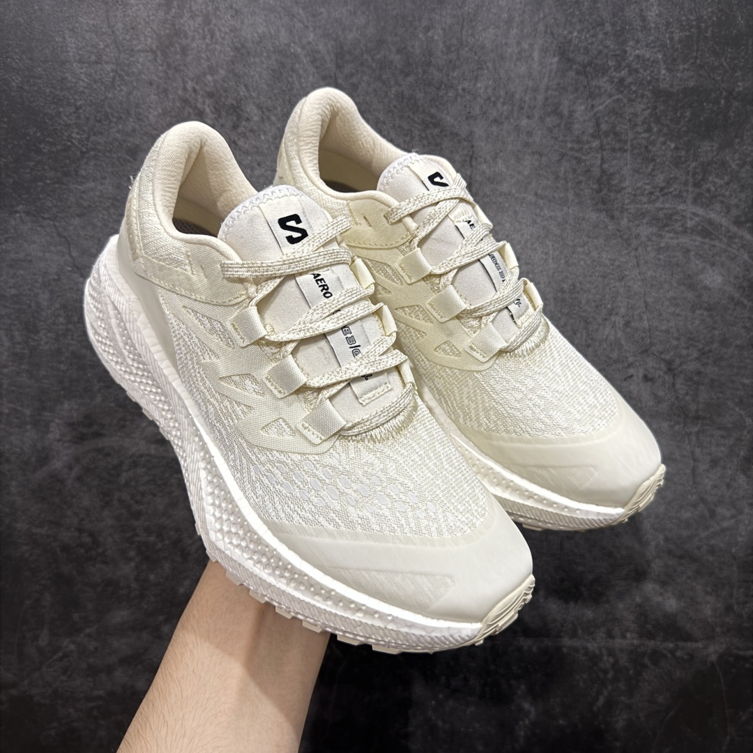 【莞顶礼盒版】Salomon 萨洛蒙Aero Glide GRVL 3代 超轻 户外 休闲 运动鞋 跑步鞋 輕巧鞋身 即使運動或日常 更容易配搭 采用 OrthoLite 鞋垫及鞋面採用透氣網眼材料 令雙腳保持乾爽及舒適感 避免悶熱感中底採用高回彈EVA 材料,能有效吸收地面衝擊減輕壓力 鞋底配備專業的 energyEvofoam橡膠外底獨特抓地設計提供穩定支撑 配送精美包装 面料:原版定制科技面料 内里:进口透气网里 鞋底: 原版开模橡胶发泡材质 底厚:4CM 尺码: 35-45-选品中心