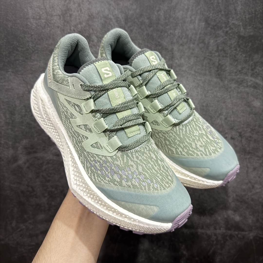 【莞顶礼盒版】Salomon 萨洛蒙Aero Glide GRVL 3代 超轻 户外 休闲 运动鞋 跑步鞋 輕巧鞋身 即使運動或日常 更容易配搭 采用 OrthoLite 鞋垫及鞋面採用透氣網眼材料 令雙腳保持乾爽及舒適感 避免悶熱感中底採用高回彈EVA 材料,能有效吸收地面衝擊減輕壓力 鞋底配備專業的 energyEvofoam橡膠外底獨特抓地設計提供穩定支撑 配送精美包装 面料:原版定制科技面料 内里:进口透气网里 鞋底: 原版开模橡胶发泡材质 底厚:4CM 尺码: 35-45-选品中心