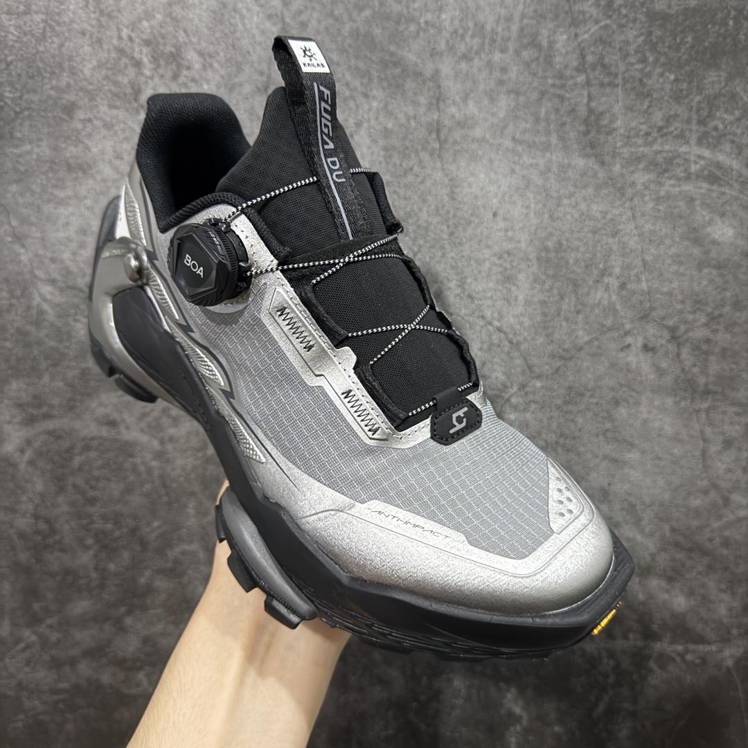图片[3]-【TOP版本】KAILAS FUGA DU BOA 凯乐石 黑山大坡王越野机能跑鞋 这双黑山整体呈现了多样的黑灰银搭配 鞋面主体部分采用网状薄翼材质中底是大坡王最具特色的山形结构 鞋带采用 BOA 旋钮快速穿脱系统 Vibram Megagrip 延续大坡王超强抓地 多重元素组合而成的造型和颜色设计让整双鞋观感丰富而又统一 整双鞋的技术和材料应用使得科技感十足颜色和脚感适合各类场景和场所穿着！ 尺码：36 36.5 37 37.5 38 39 39.5 40 41 41.5 42 42.5 43 44 44.5 45-选品中心