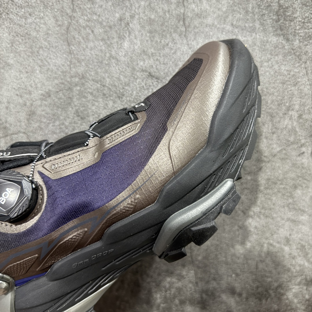 图片[6]-【TOP版本】KAILAS FUGA DU BOA 凯乐石 黑山大坡王越野机能跑鞋 这双黑山整体呈现了多样的黑灰银搭配 鞋面主体部分采用网状薄翼材质中底是大坡王最具特色的山形结构 鞋带采用 BOA 旋钮快速穿脱系统 Vibram Megagrip 延续大坡王超强抓地 多重元素组合而成的造型和颜色设计让整双鞋观感丰富而又统一 整双鞋的技术和材料应用使得科技感十足颜色和脚感适合各类场景和场所穿着！ 尺码：36 36.5 37 37.5 38 39 39.5 40 41 41.5 42 42.5 43 44 44.5 45-选品中心