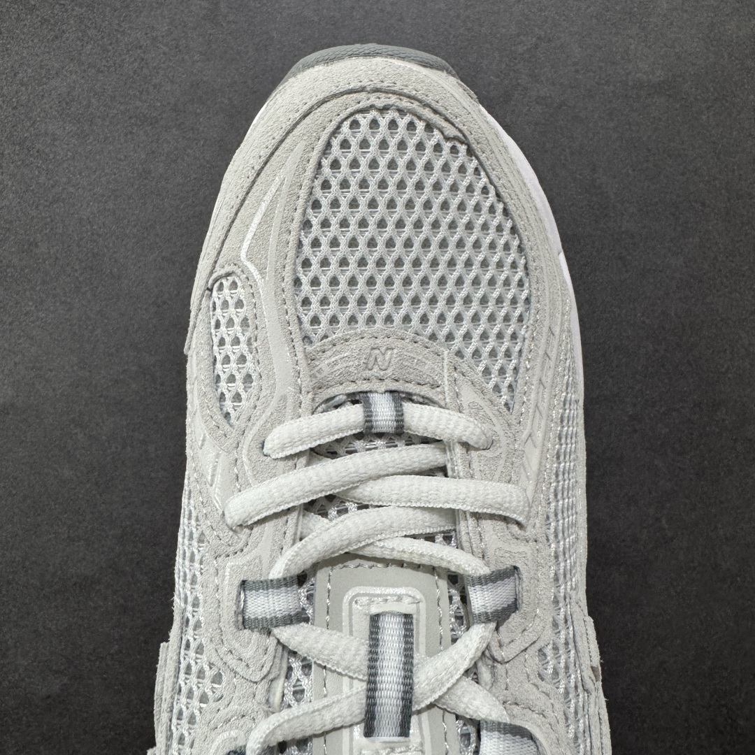 K版 New Balance 740 复古跑鞋 U740GS2