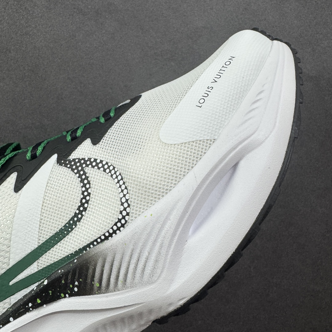 定制版 NIKE ZOOM PLUS 全新跑鞋 LV联名 CK4318-162