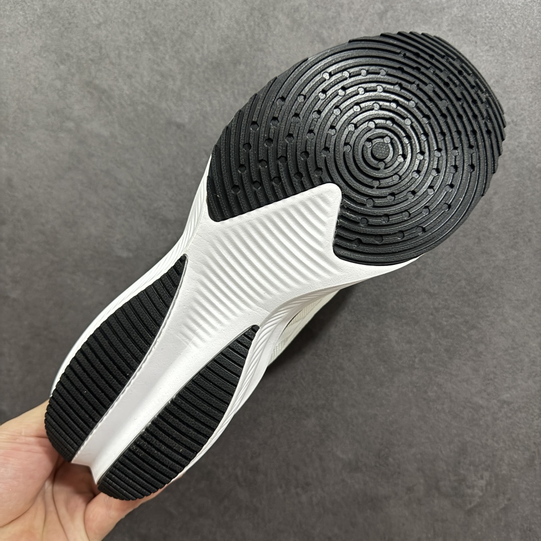 定制版 NIKE ZOOM PLUS 全新跑鞋 LV联名 CK4318-162