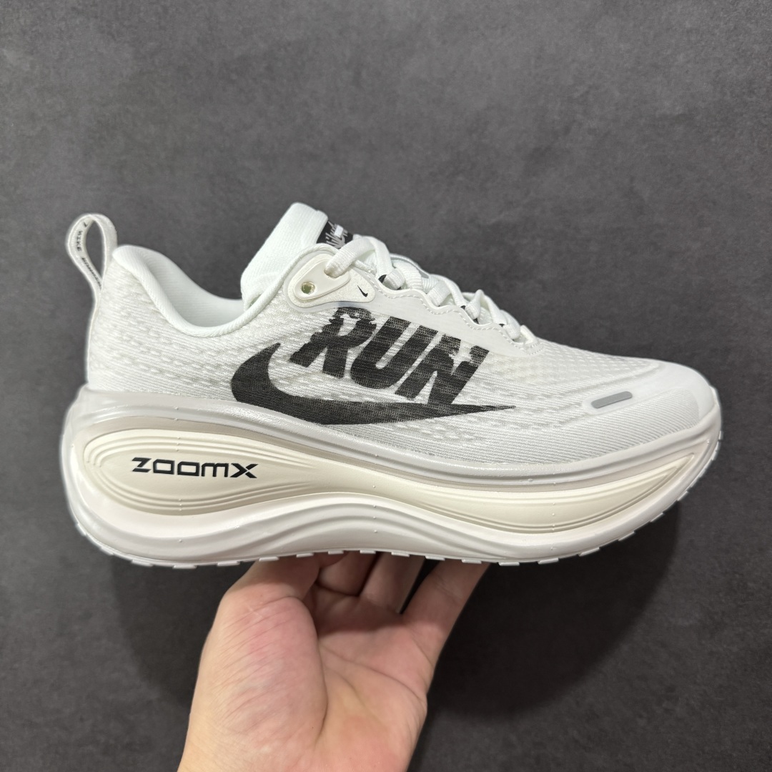  
【纯原】Nike VOMERO PLUS 耐克 舒适减震防滑 低帮跑步鞋
全掌ReactX泡绵中底 