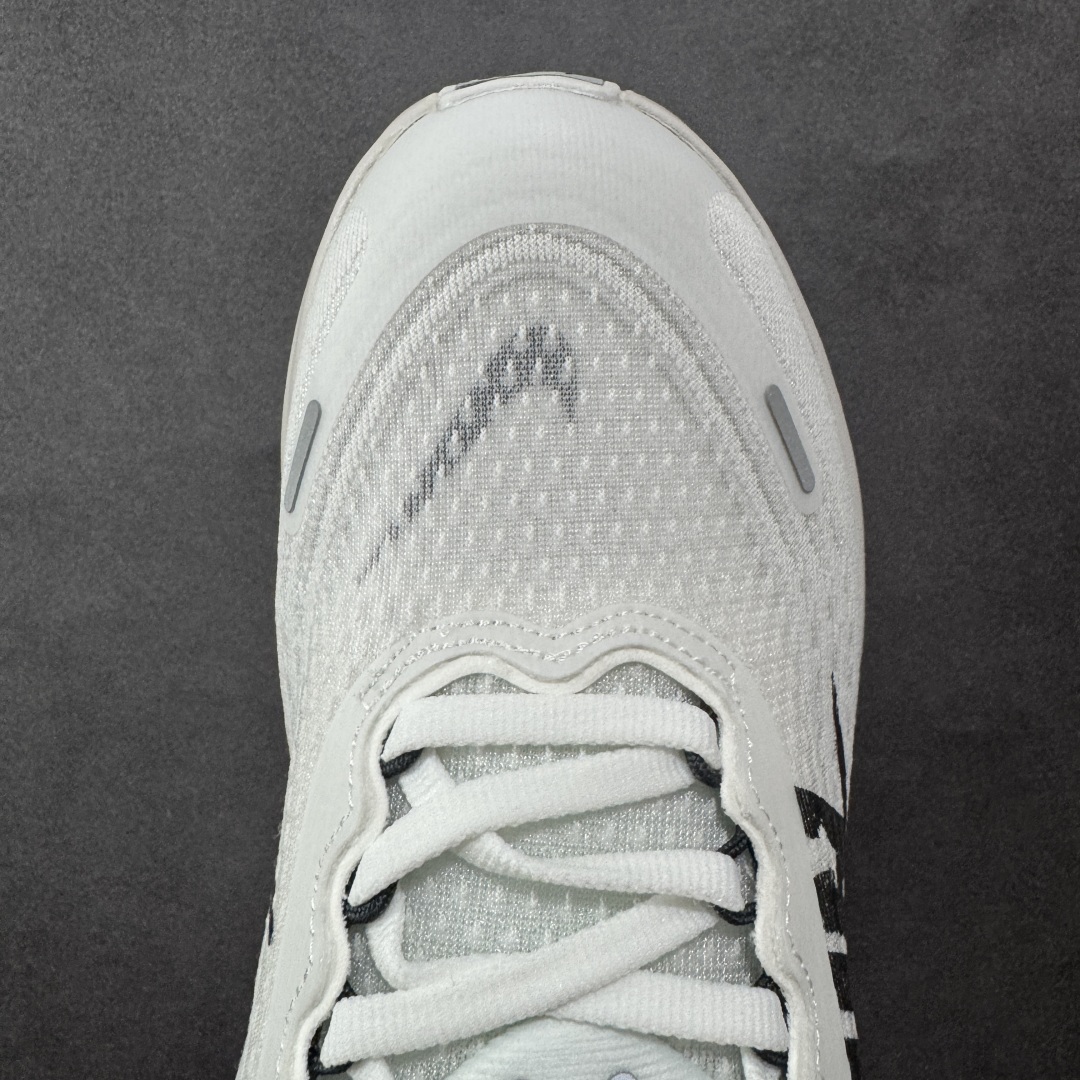  
【纯原】Nike VOMERO PLUS 耐克 舒适减震防滑 低帮跑步鞋
全掌ReactX泡绵中底 