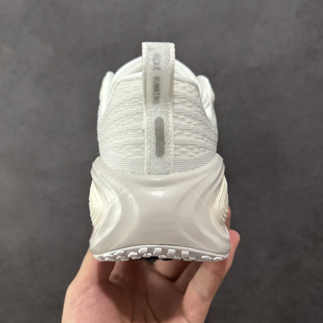  
【纯原】Nike VOMERO PLUS 耐克 舒适减震防滑 低帮跑步鞋
全掌ReactX泡绵中底 