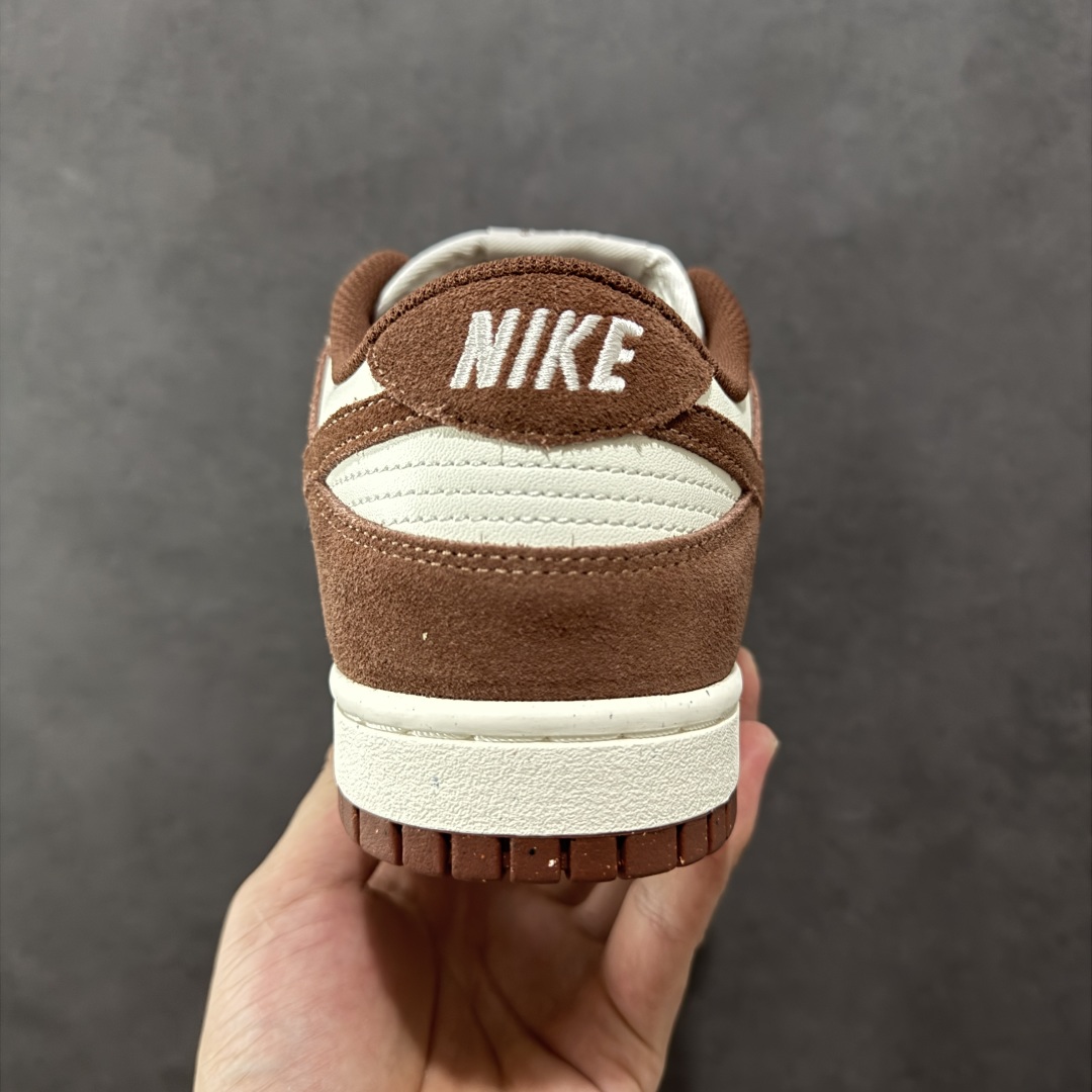  
Nike Dunk SB Low 耐克 SB 低帮 白褐色 休闲运动板鞋
整双鞋选用皮质鞋面和橡胶鞋