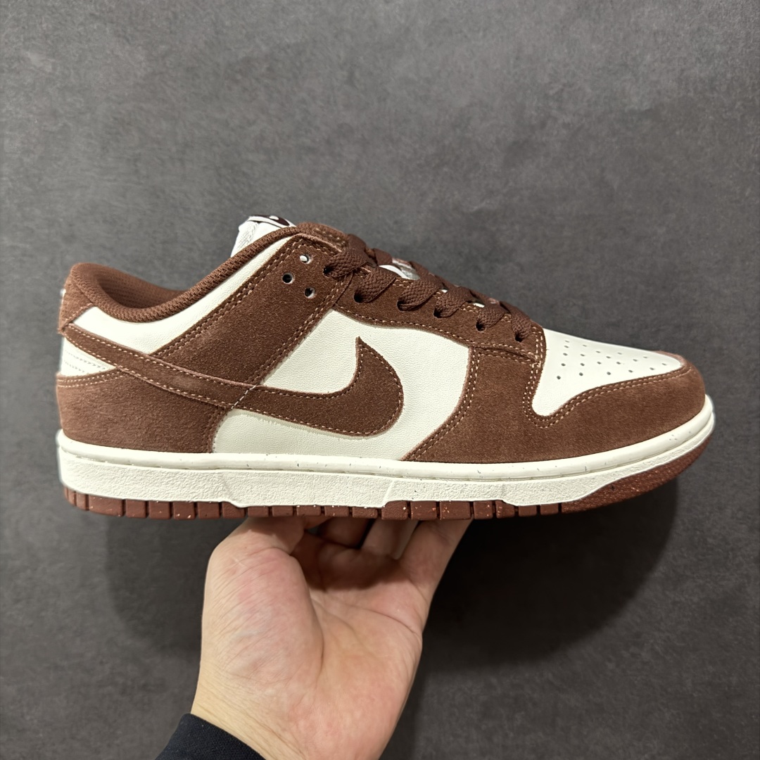  
Nike Dunk SB Low 耐克 SB 低帮 白褐色 休闲运动板鞋
整双鞋选用皮质鞋面和橡胶鞋