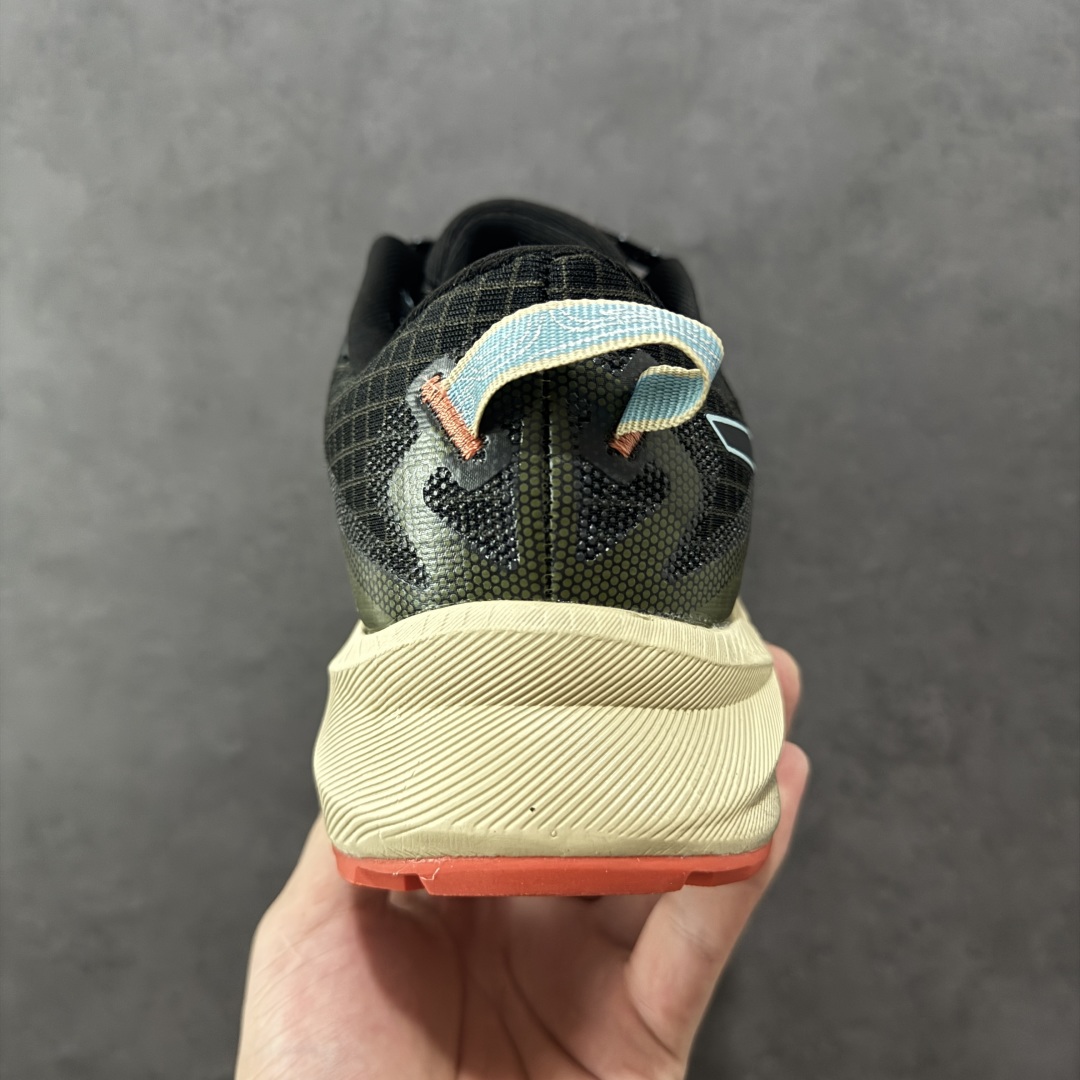 亚瑟士ASICS GEL-TRABUCO MAX 3 亚瑟士 网面透气 耐磨 越野跑步鞋 1011B800-002