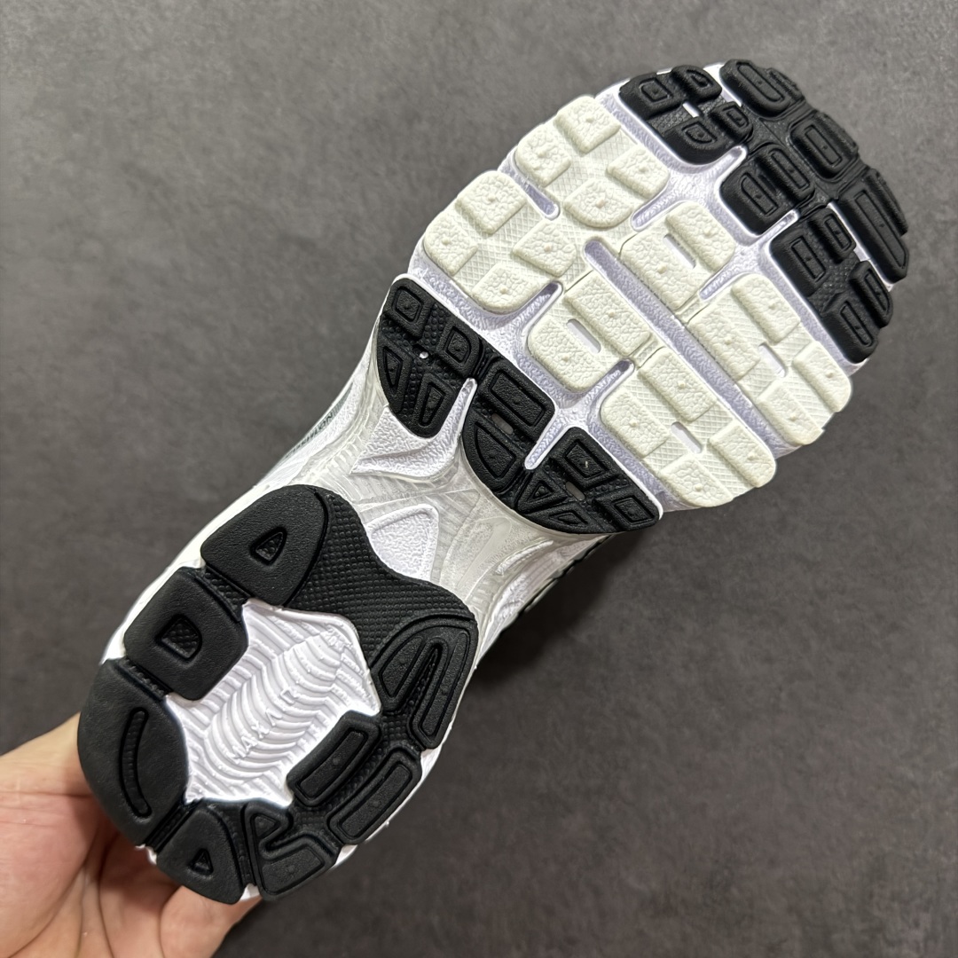  
【纯原】Nike Air Max Moto 2K 百搭舒适耐磨 低帮跑步鞋

货号 HQ2056-1
