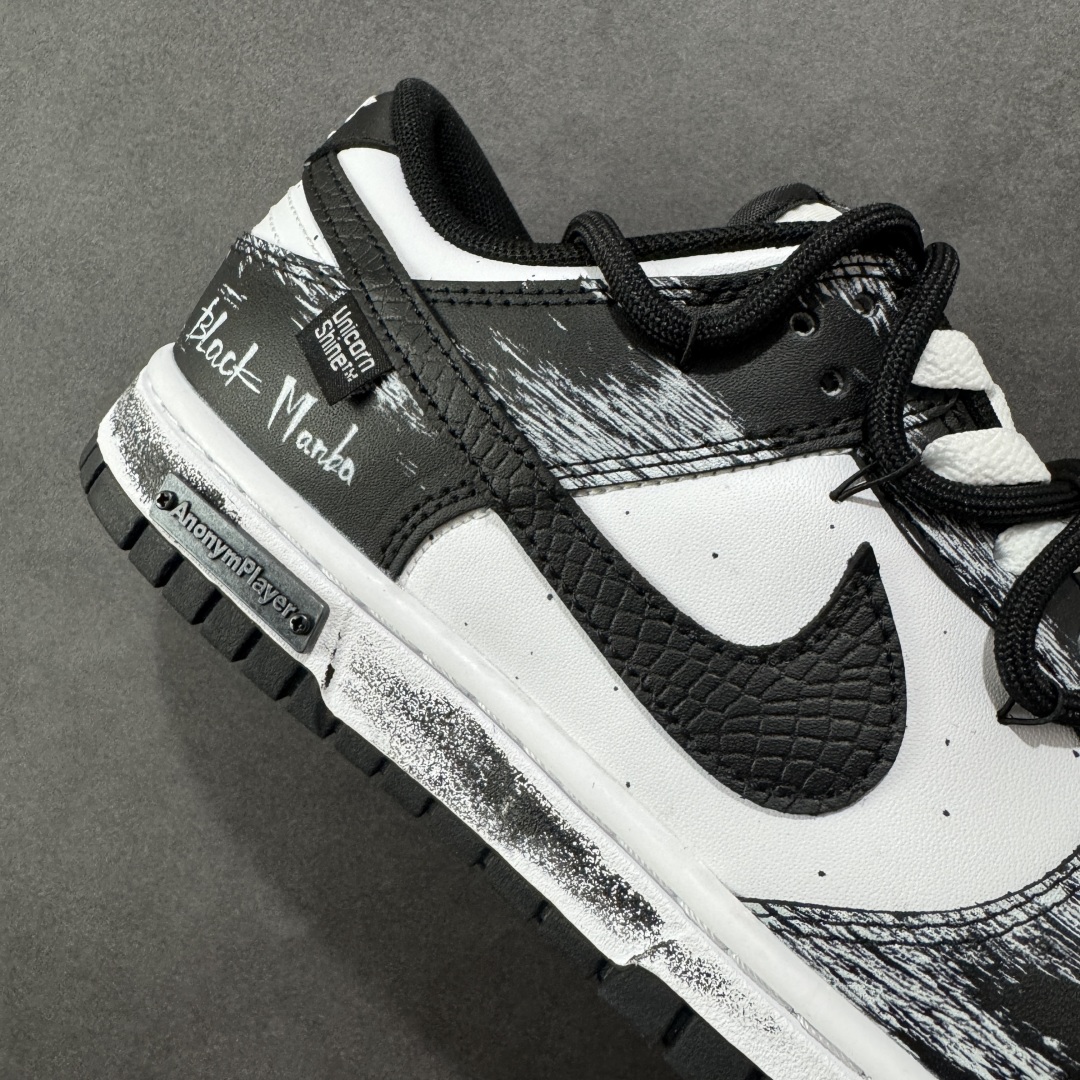  
【纯原】Nike Dunk Low 死神曼巴 黑白
此款以经典黑白美学为主色调，鞋面撞色泼墨如毒液侵