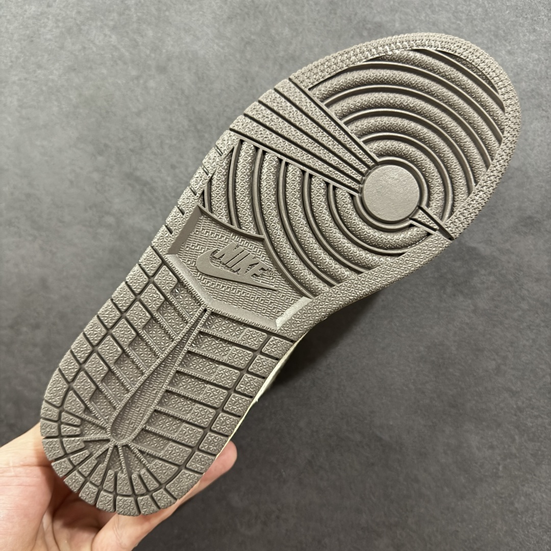  
【纯原】Travis Scott x Jordan 1 Low 拉布布联名 倒勾低帮休闲版本 原厂全