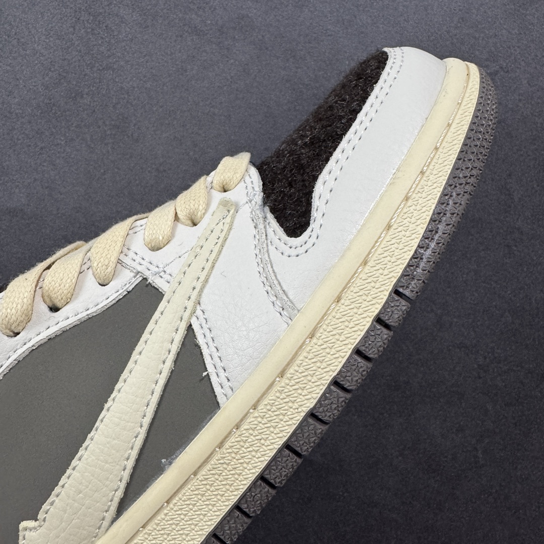  
【纯原】Travis Scott x Jordan 1 Low 拉布布联名 倒勾低帮休闲版本 原厂全