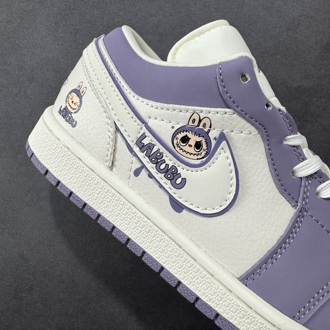  
【纯原】Labubu x Air Jordan 1 Low 米紫拉布布
原厂皮料 原档冲孔鞋头 正确