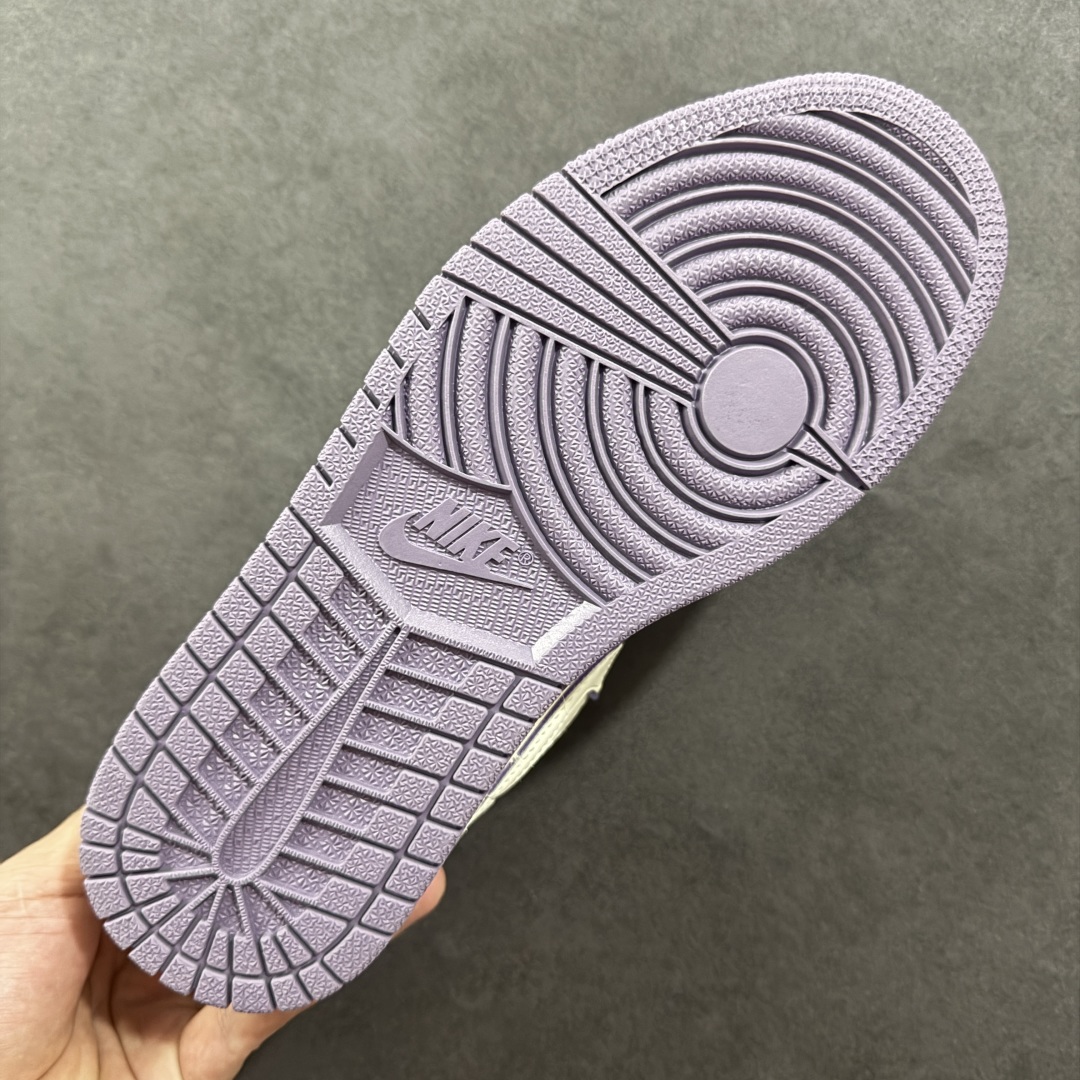  
【纯原】Labubu x Air Jordan 1 Low 米紫拉布布
原厂皮料 原档冲孔鞋头 正确
