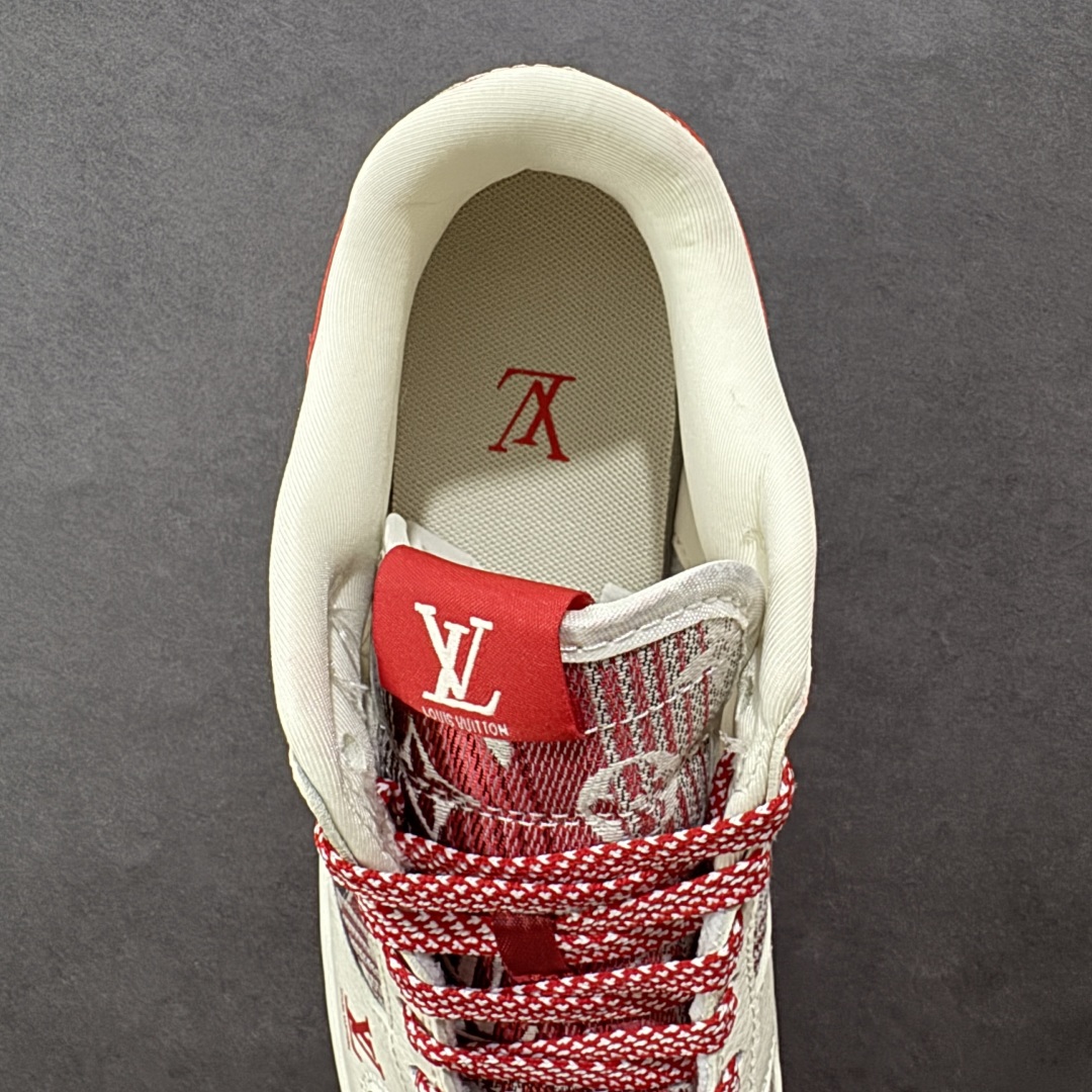  
【纯原】Nike SB Dunk Low “路易威登LV联名---米白红帆布印花” 鞋身融入 LV 
